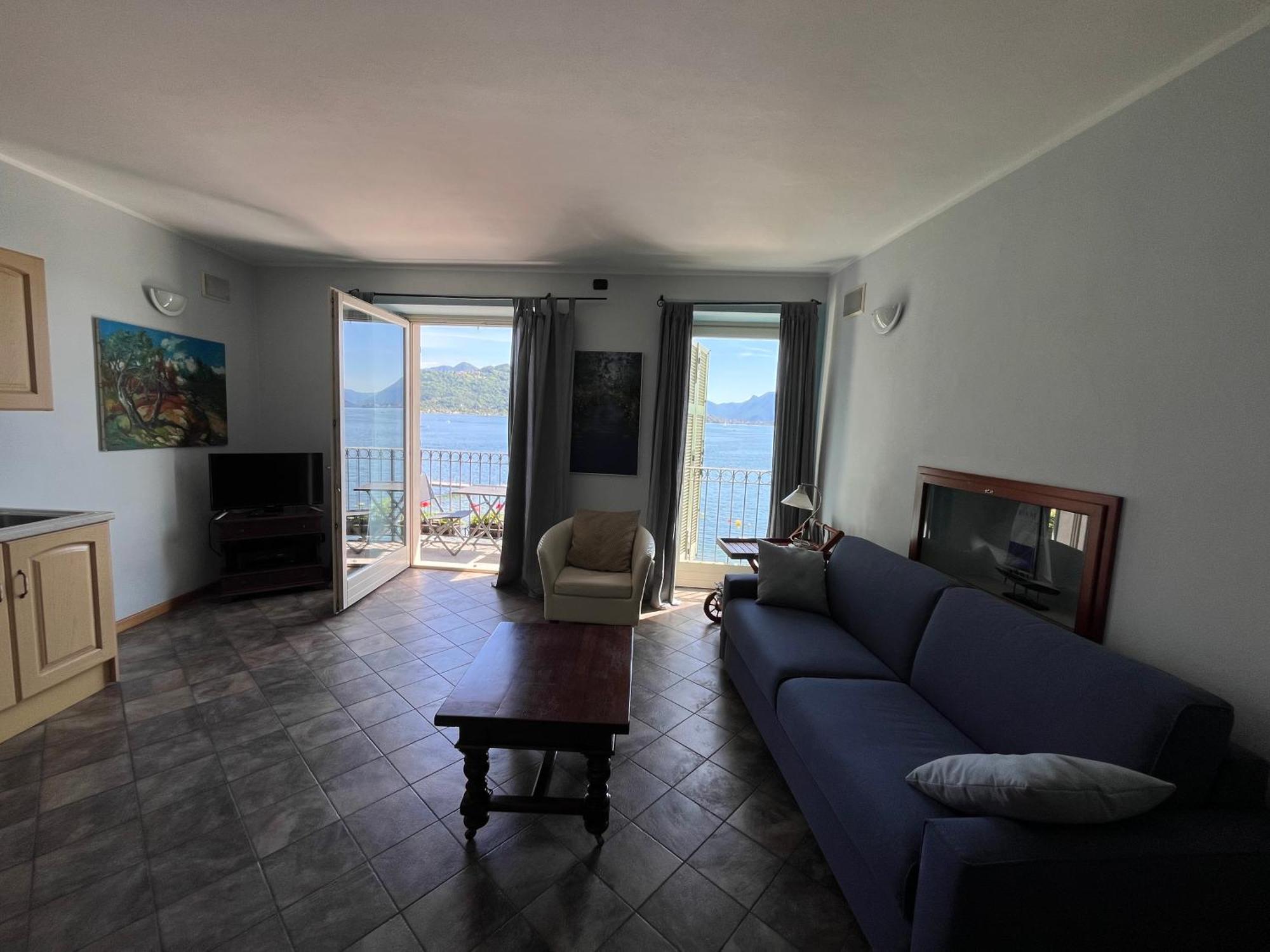Appartamento Il Porto Baveno Exteriör bild