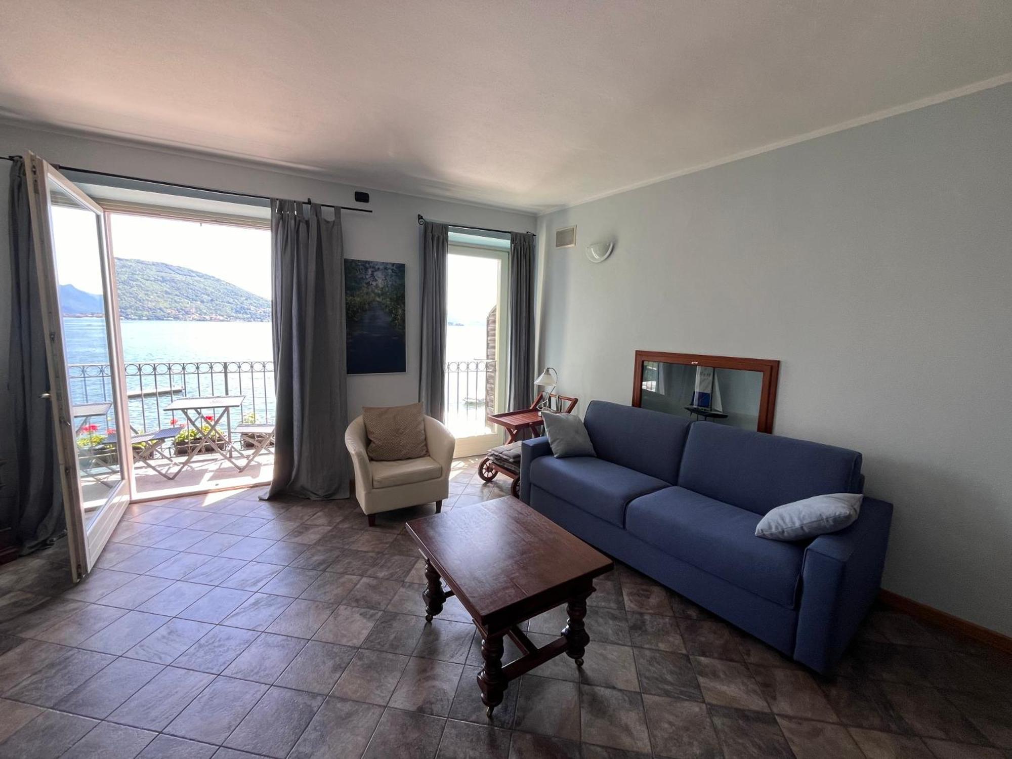 Appartamento Il Porto Baveno Exteriör bild